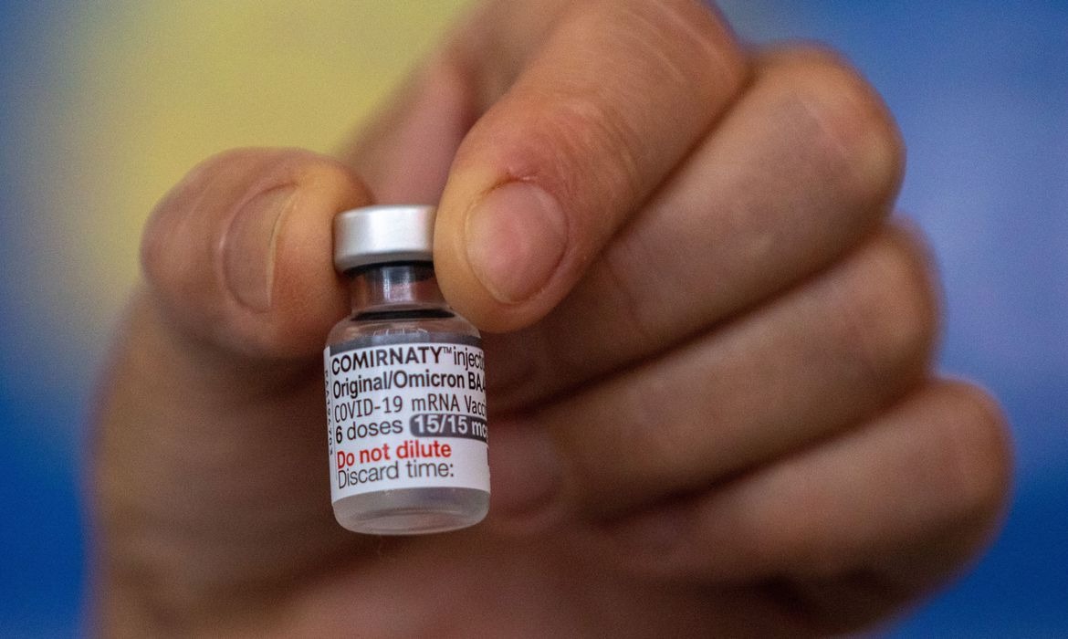 Joinville avança na aplicação da vacina bivalente contra a Covid-19