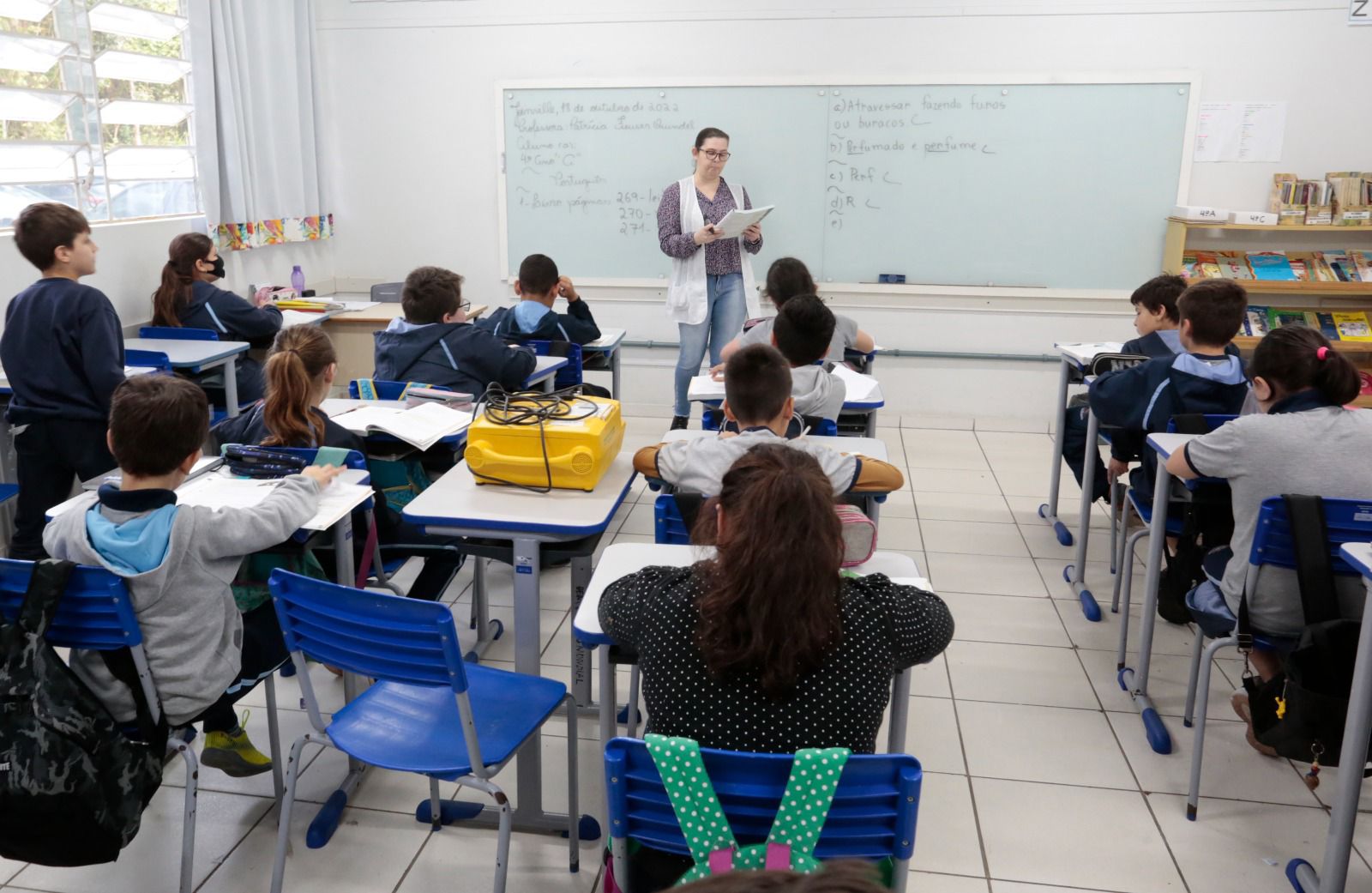 Escolas municipais de Joinville melhoram desempenho no IDEM e mais de 3,5 mil servidores receberão gratificação