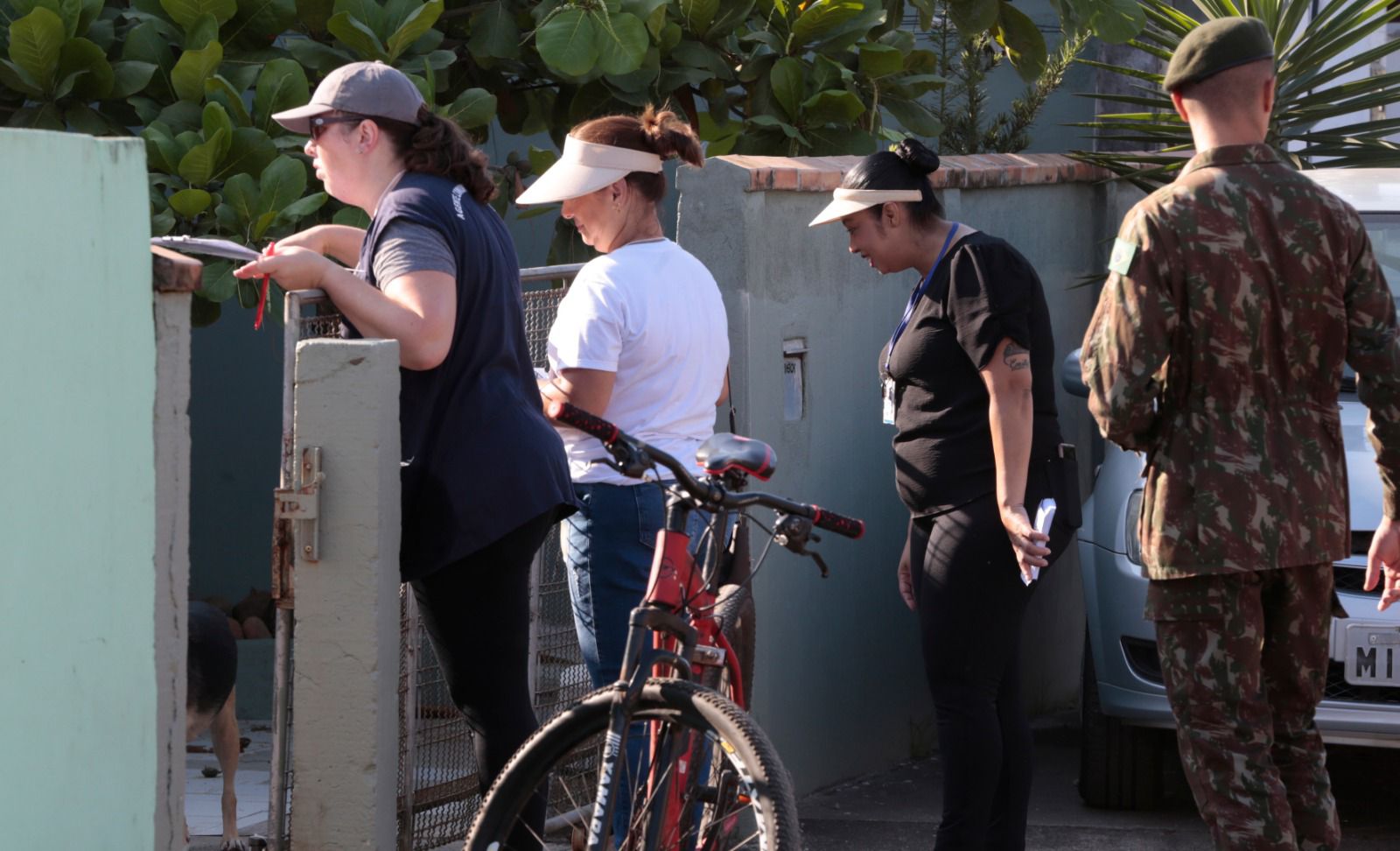 Mais de 600 pessoas participam de mutirão contra a dengue organizado pela Prefeitura de Joinville