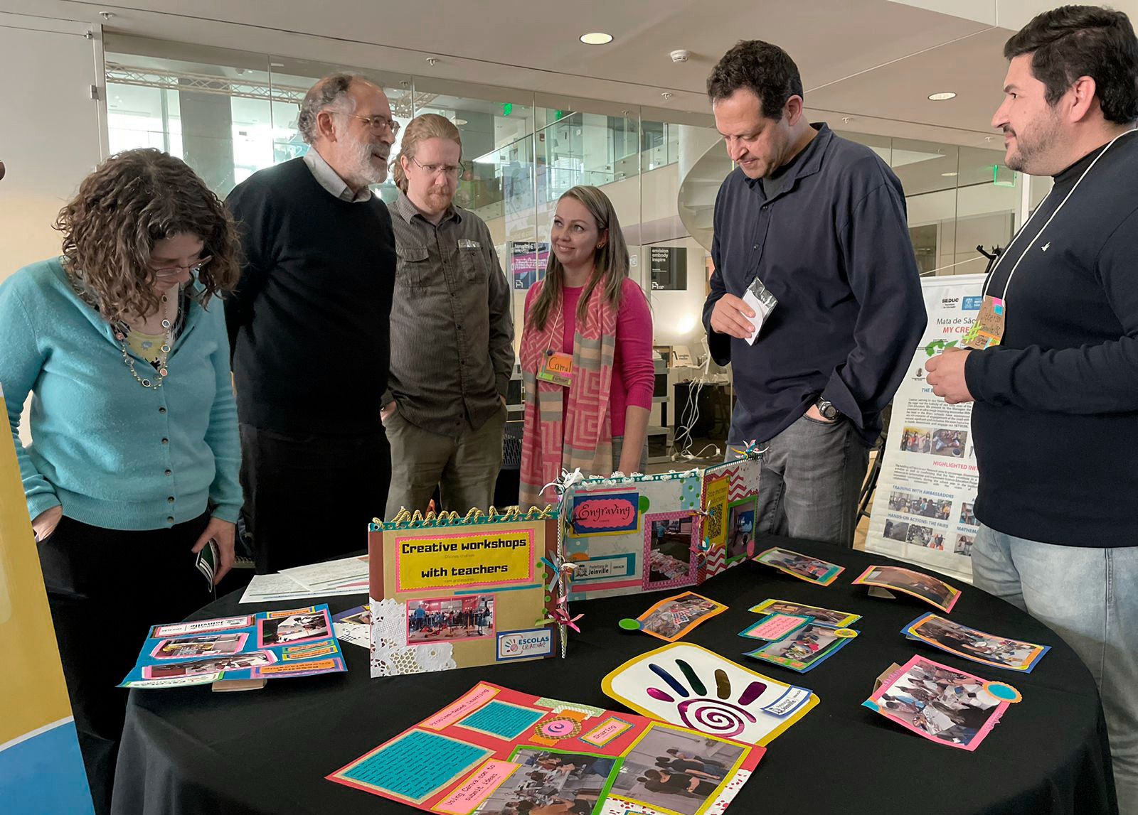 Projetos desenvolvidos na Rede Municipal de Ensino de Joinville são apresentados em evento nos Estados Unidos