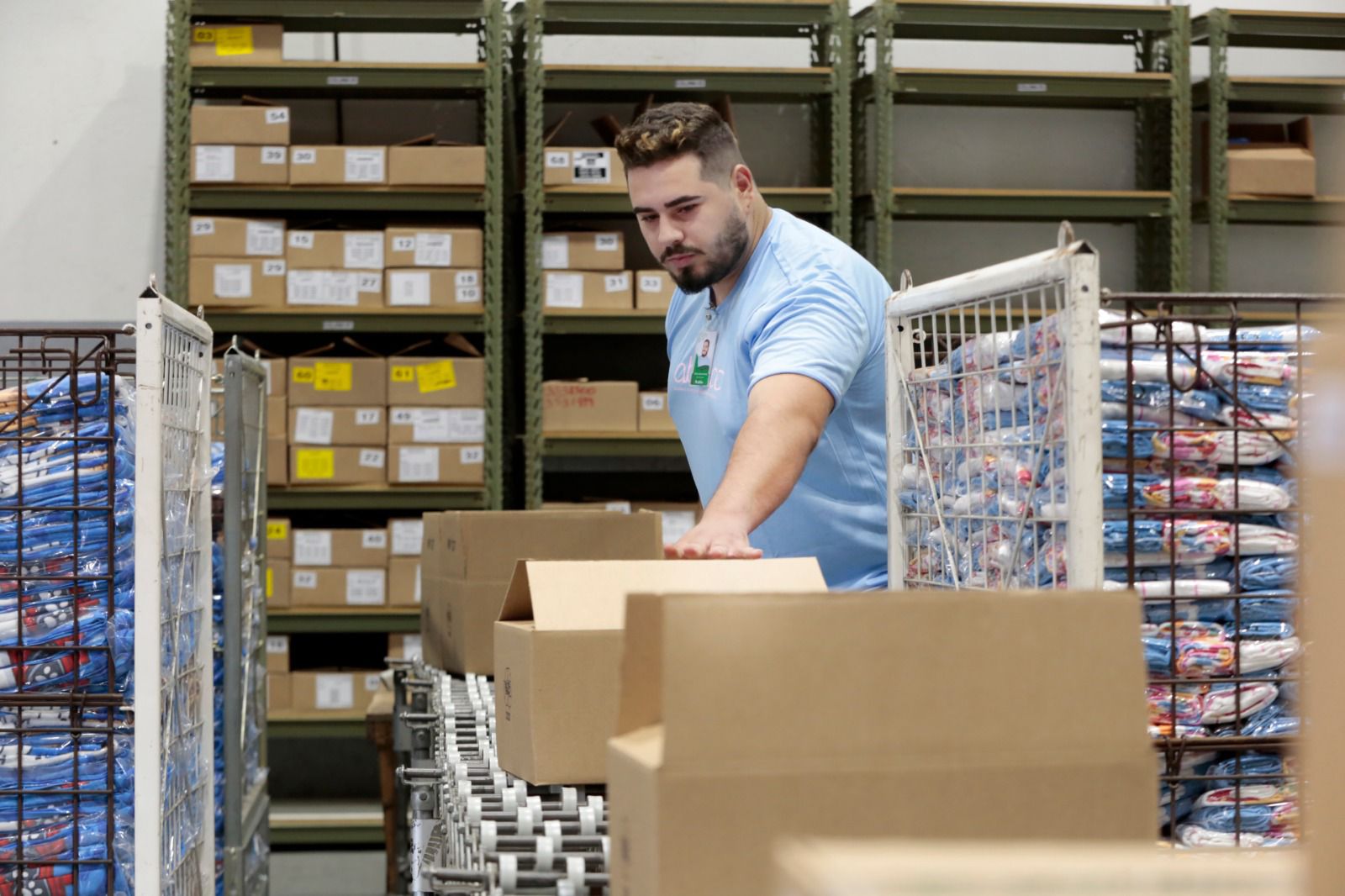 Parceria com a iniciativa privada impulsiona inclusão de pessoas com deficiência no mercado de trabalho