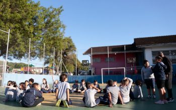 Joinville assina Ordens de Serviço para construção de duas novas quadras cobertas em escolas Joinville assina Ordens de Serviço para construção de duas novas quadras cobertas em escolas