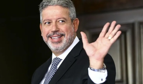 Câmara aprova texto da reforma tributária em segundo turno