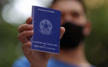 Último lote do abono salarial será pago nesta segunda (17); valor pode chegar a R$ 1.320