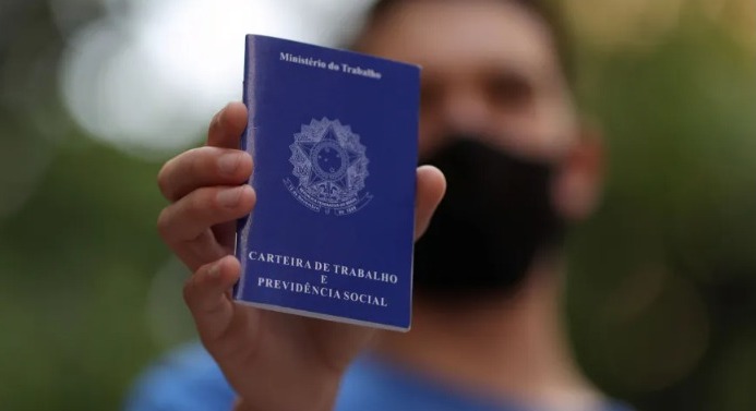 Último lote do abono salarial será pago nesta segunda (17); valor pode chegar a R$ 1.320