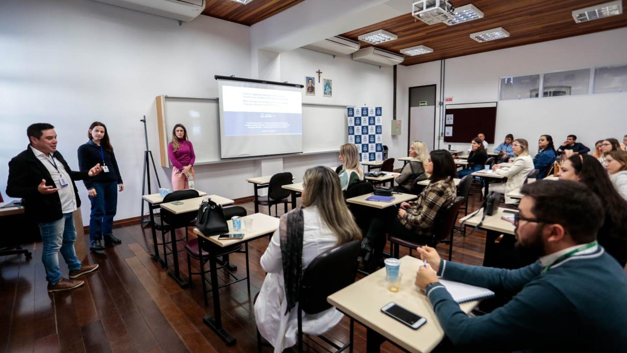 Seminário de Vigilância Sanitária de Joinville qualifica empreendedores das áreas da saúde, alimentos e estéticos