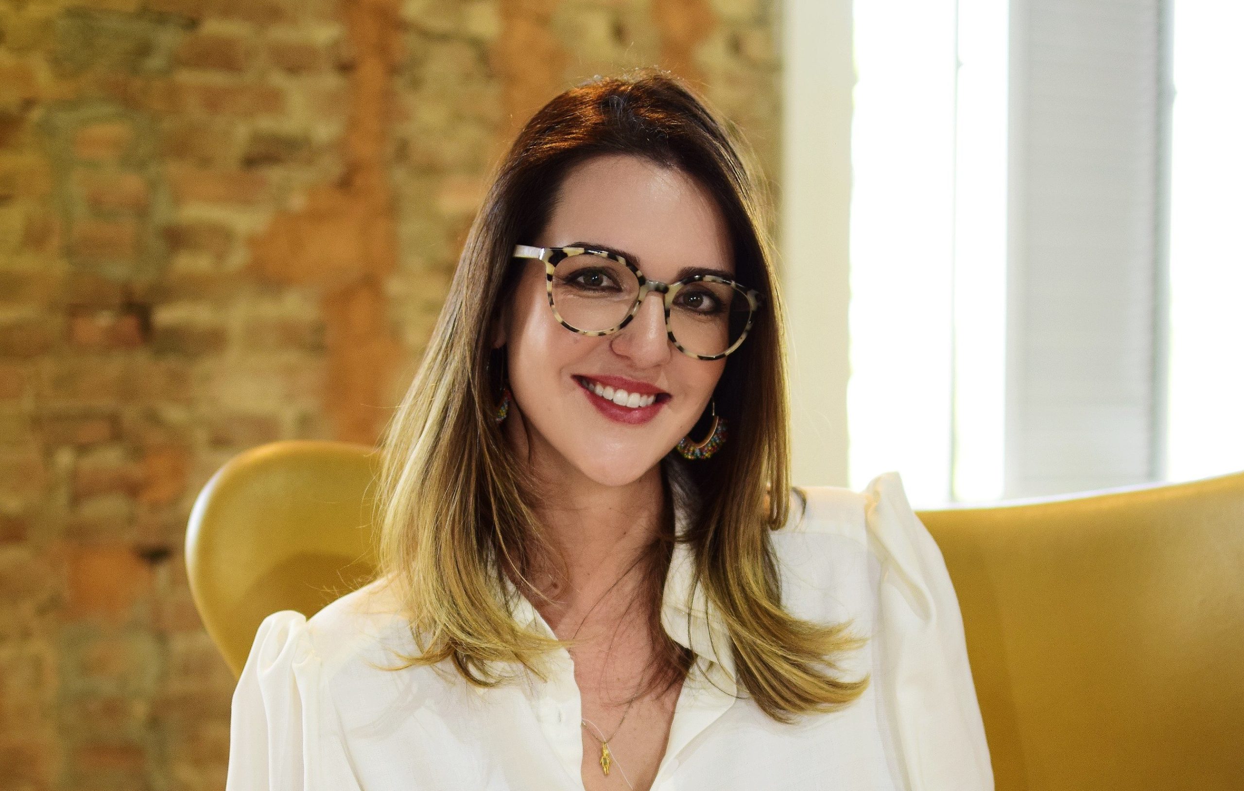 Como proteger crianças de abusos? Psicóloga publica livro com guia para pais e filhos