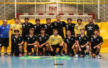 Estudantes de Joinville retornam da Europa e comemoram participação em dois grandes torneios mundiais de handebol Estudantes de Joinville retornam da Europa e comemoram participação em dois grandes torneios mundiais de handebol