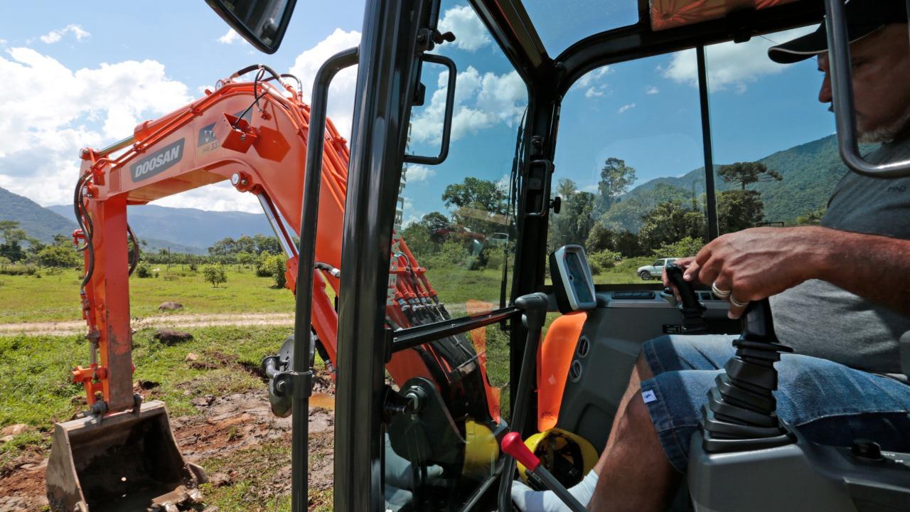 Joinville prevê investimento de R$ 1,5 milhão em serviços gratuitos de mecanização para produtores rurais