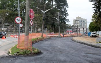 Trecho duplicado da rua Ottokar Doerffel começa a ser asfaltado Trecho duplicado da rua Ottokar Doerffel começa a ser asfaltado
