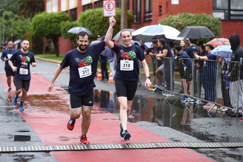 Corrida e caminhada do AVC marca dia municipal e mundial sobre o tema