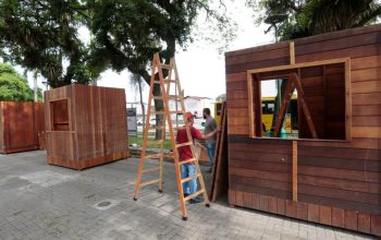 Começa a montagem da estrutura do Natal de Joinville nas praças