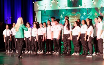 Coral com 80 vozes integra espetáculo de Abertura do Natal de Joinville