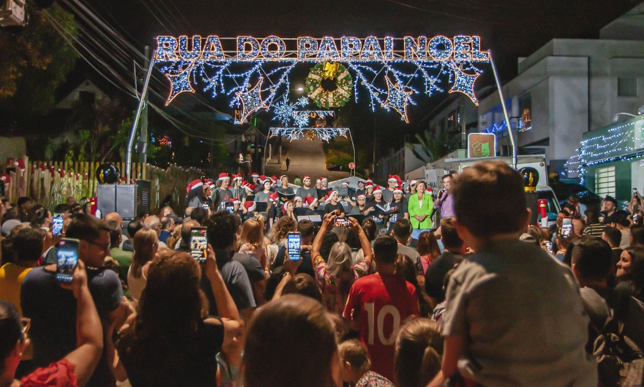 Rua do Papai Noel abre para visitação nesta sexta-feira com show de luzes e decoração