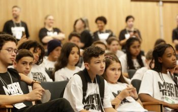 Alunos de Escolas Municipais desenvolvem soluções sobre cidades inteligentes em maratona de programação