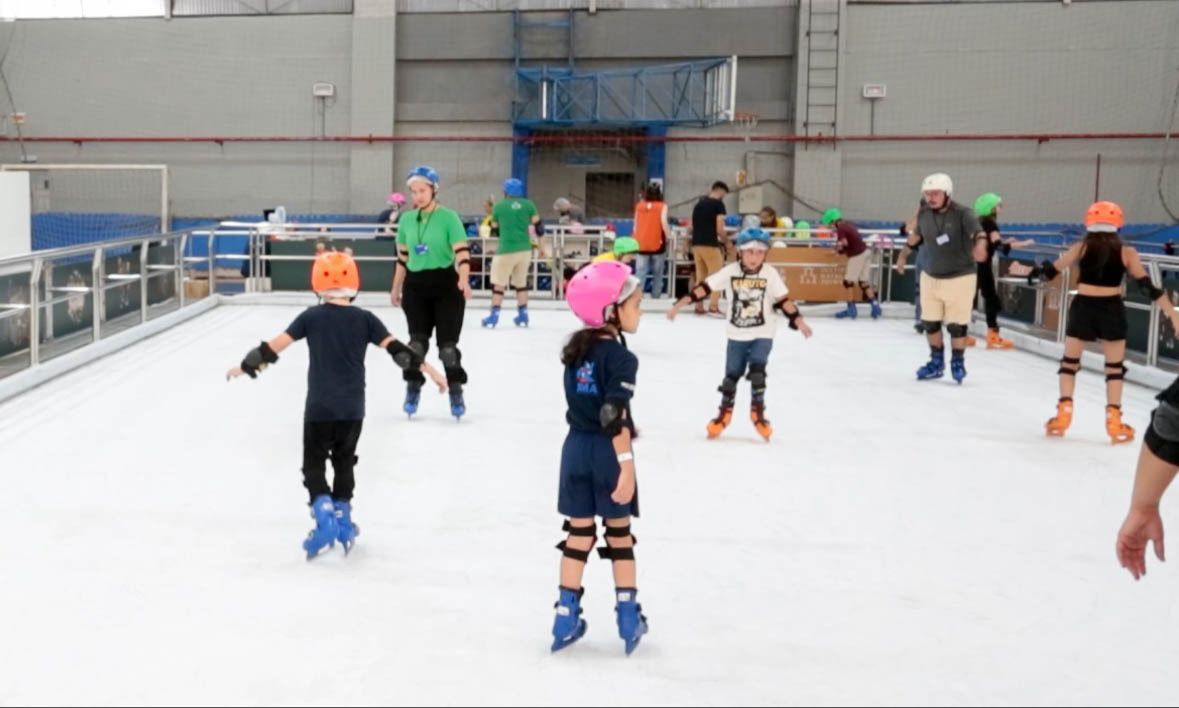 Agendamento para a pista de patinação no gelo abre nesta segunda-feira, ao meio-dia