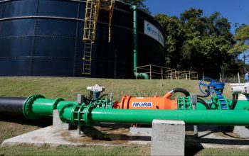 Águas de Joinville instala turbina em tubulação de água para gerar energia elétrica