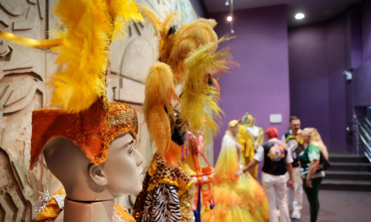 Prefeitura e Liga das Escolas de Samba lançam programação do Carnaval de Joinville