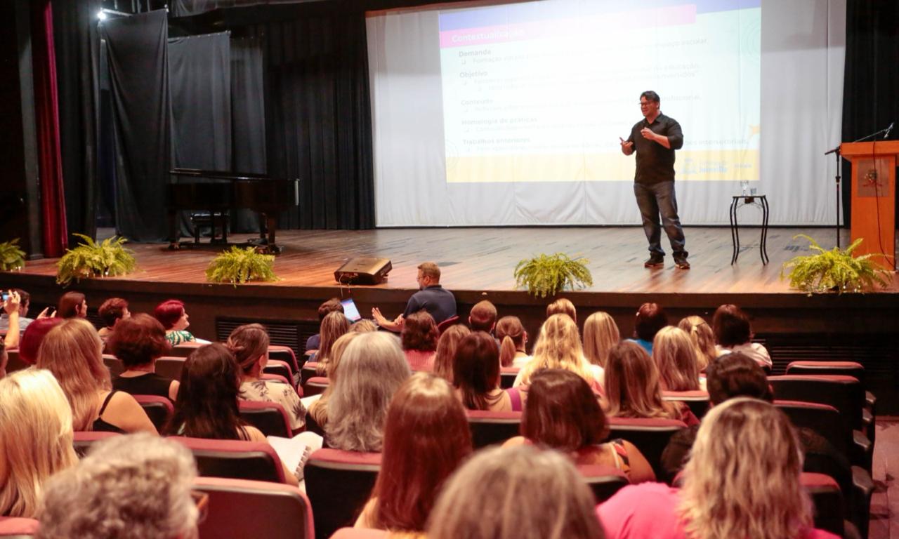 Joinville prepara Rede Municipal de Ensino para receber 78 mil alunos na próxima semana