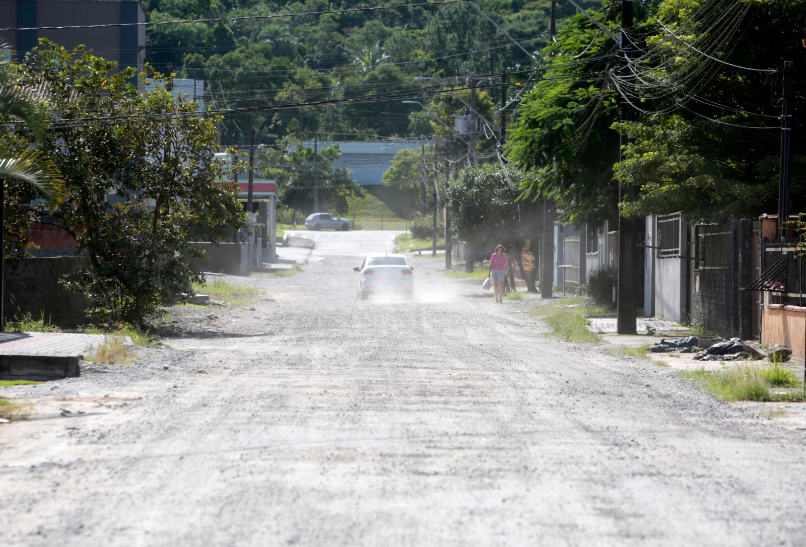 Ruas nos bairros Aventureiro e Costa e Silva serão asfaltadas