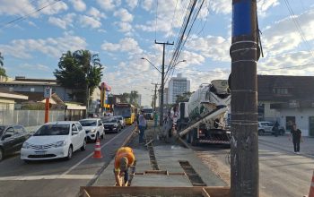 Prefeitura implanta última área de abrigo de ônibus na rua Coronel Procópio Gomes