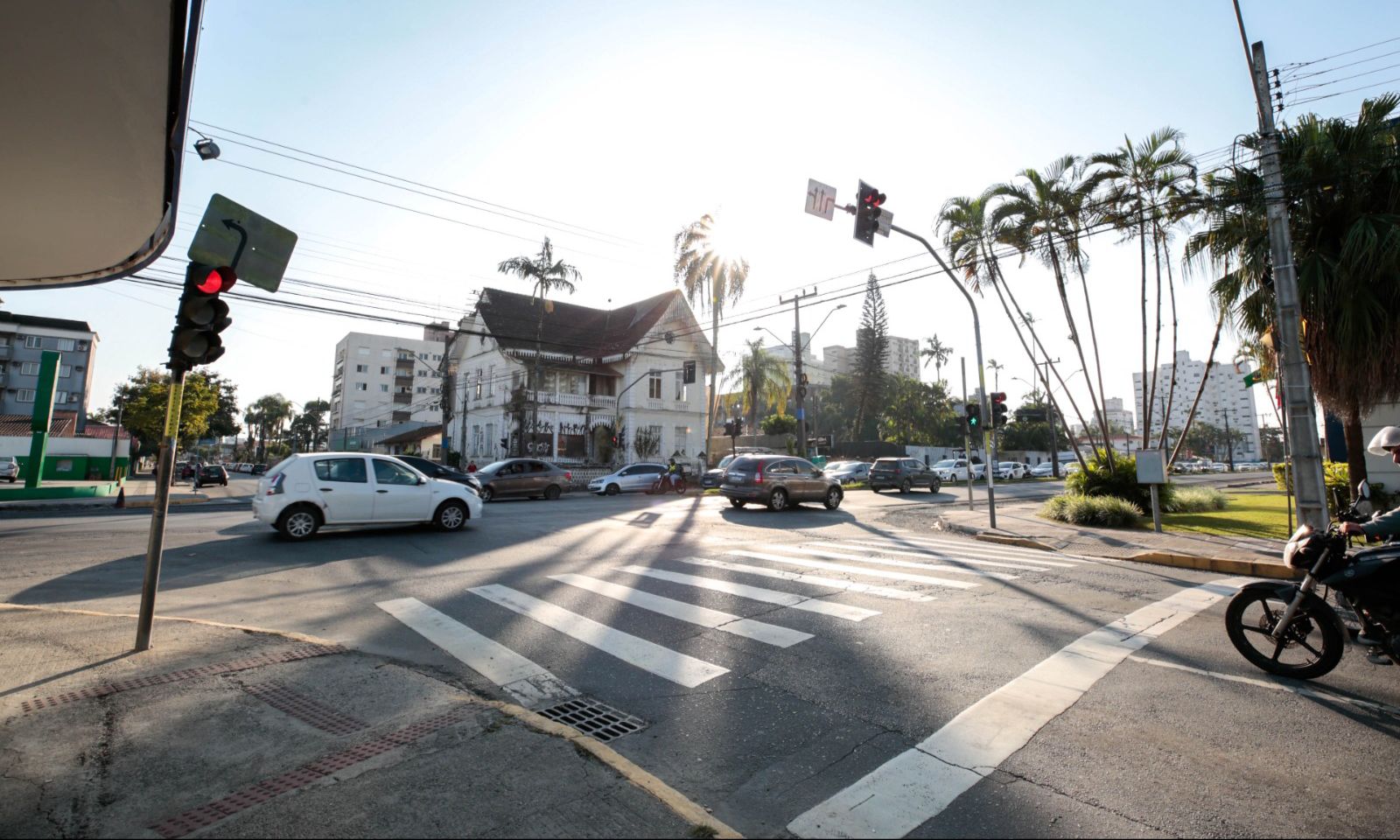 Dois cruzamentos da rua Coronel Procópio Gomes ficarão em meia pista para continuidade das obras