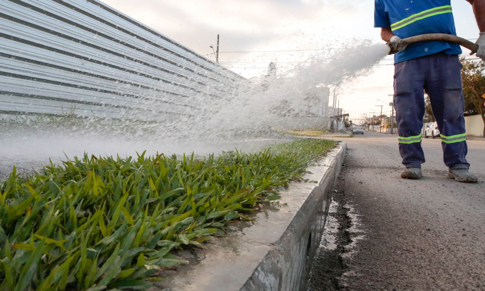 Joinville inova com implantação de calçadas drenantes no Vila Nova