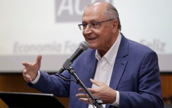 Joinville anuncia que cidade receberá parque fabril de gigante mundial da tecnologia Joinville anuncia que cidade receberá parque fabril de gigante mundial da tecnologia