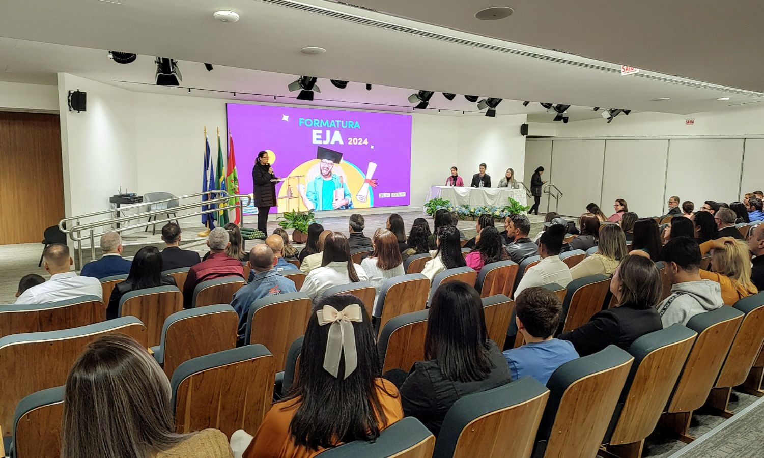 Educação de Jovens e Adultos abre 320 vagas para alunos em três propostas de ensino