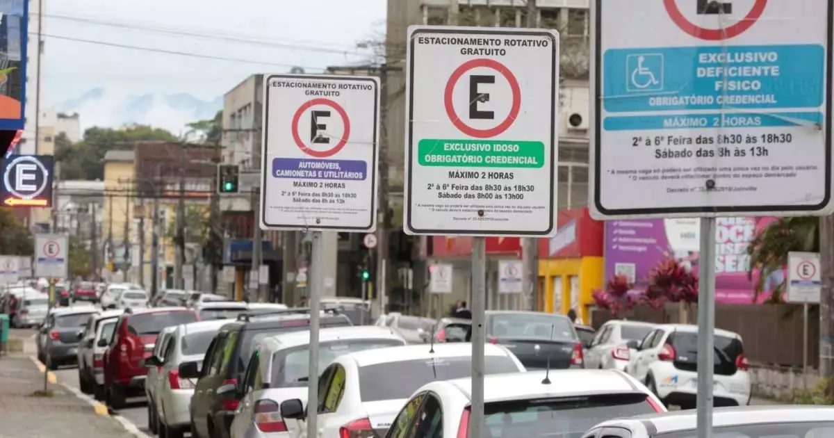 Joinville realiza audiência pública sobre estacionamento rotativo