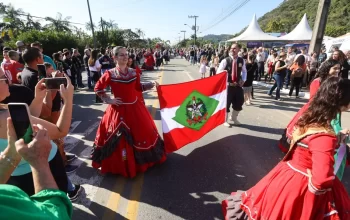 60ª Festa do Colono de Pirabeiraba terá novidades e homenagem às ex-realezas em Joinville