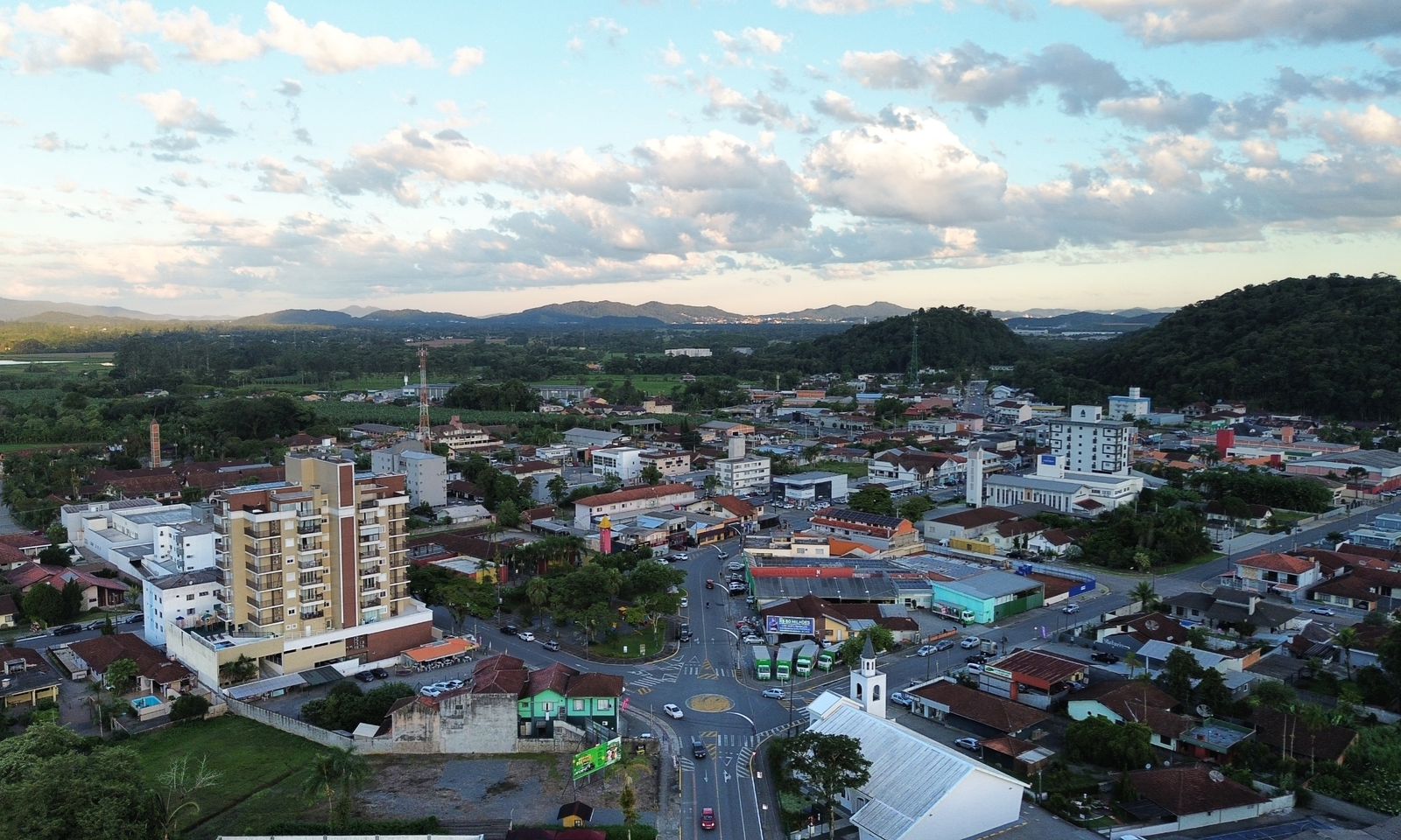 Pirabeiraba celebra 167 anos com desfile, atrações culturais e distribuição de cuca
