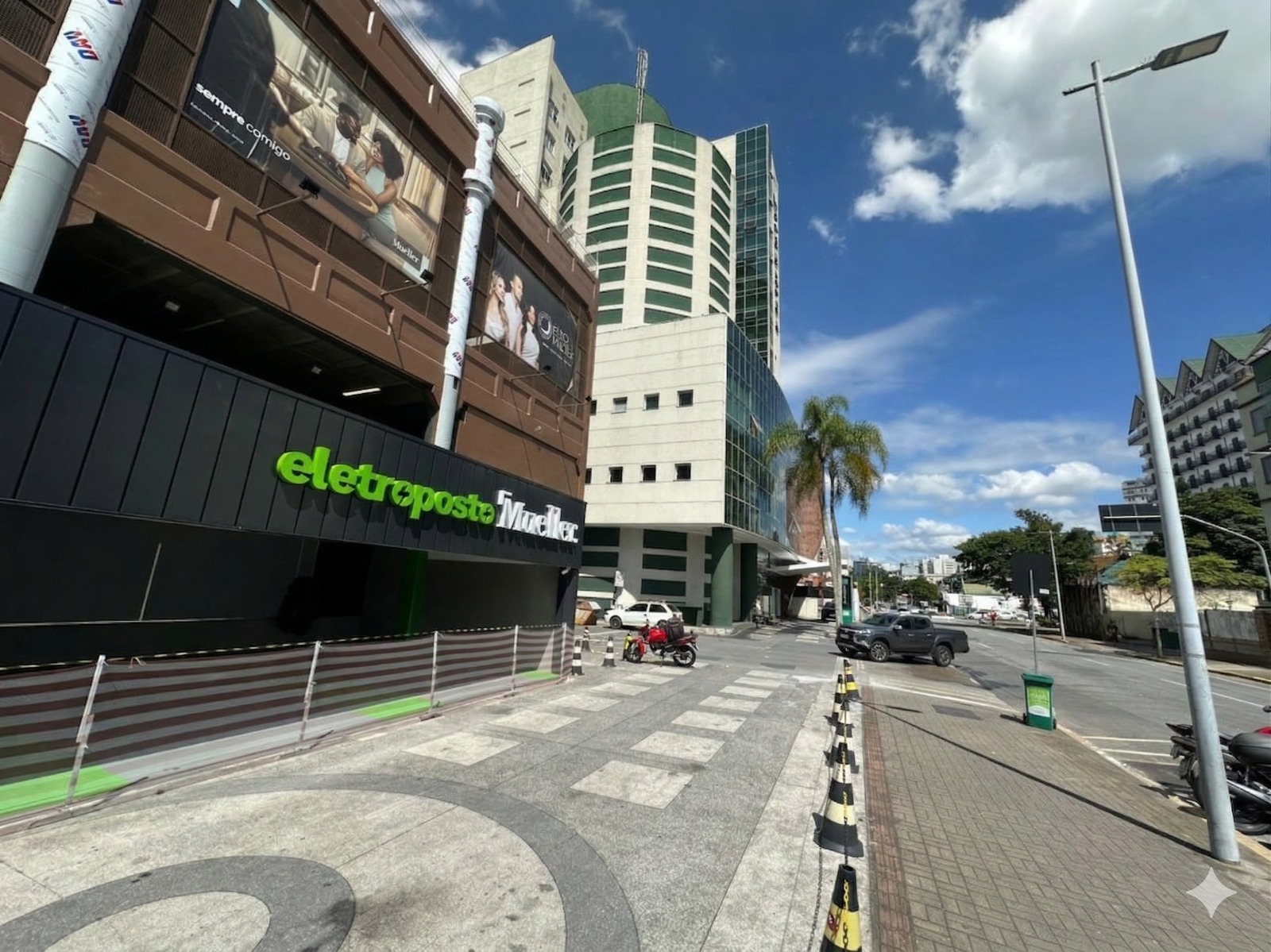 Joinville ganha novo eletroposto em shopping com recarga rápida de até 80 kW