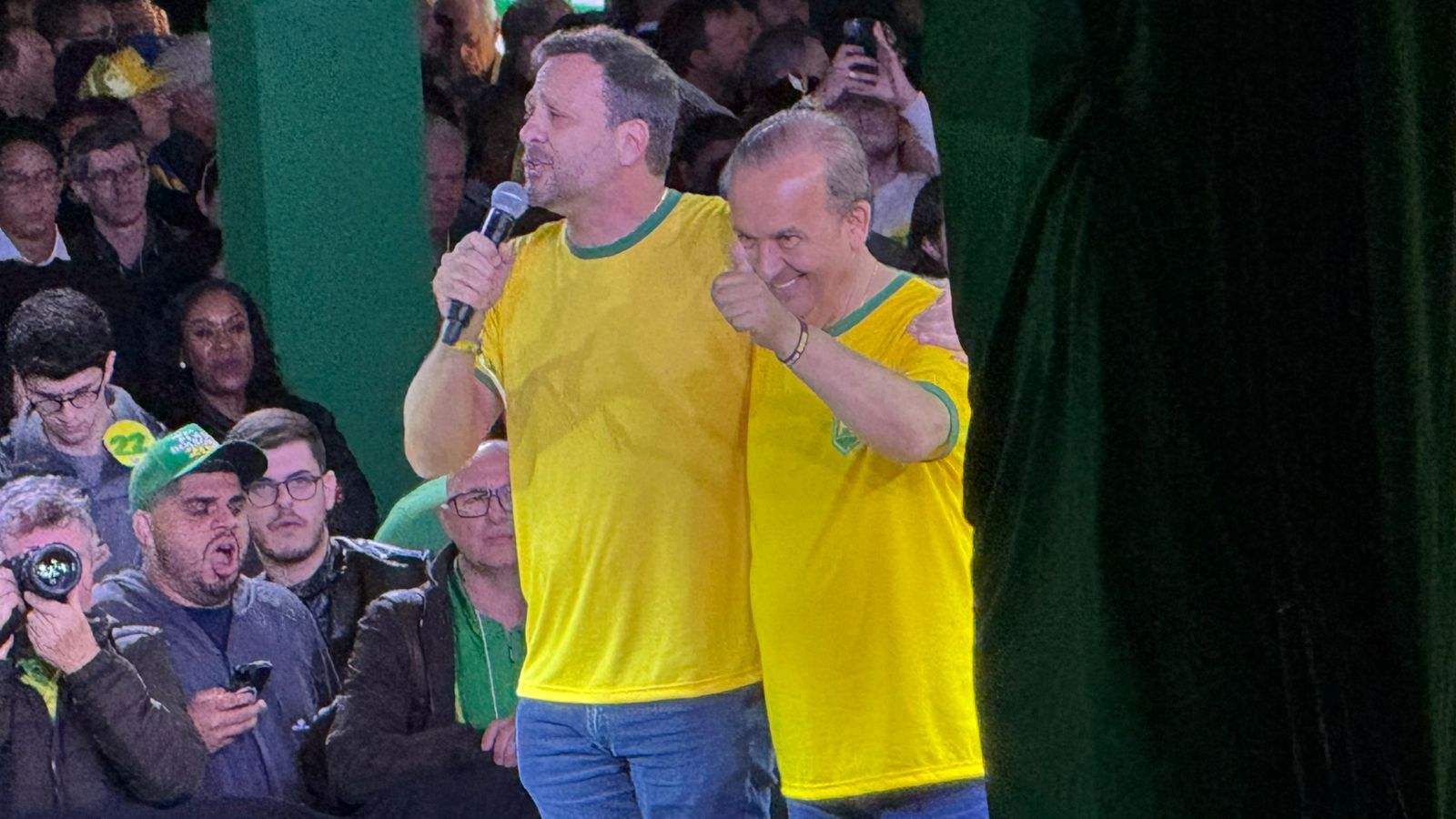 Análise Marco Aurélio Braga: Áudios de Flávio Bolsonaro pressionam aliança entre Jorginho e Adriano em Santa Catarina