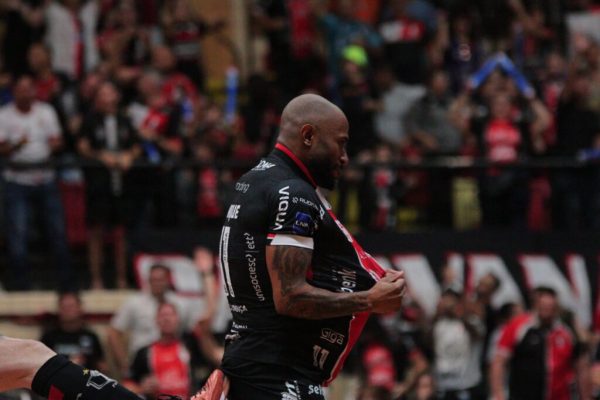 JEC/Krona domina Jaraguá, vence clássico e segue embalado na LNF