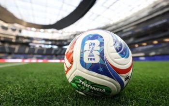 Arena Joinville terá gramado sintético padrão Fifa após assinatura de ordem de serviço